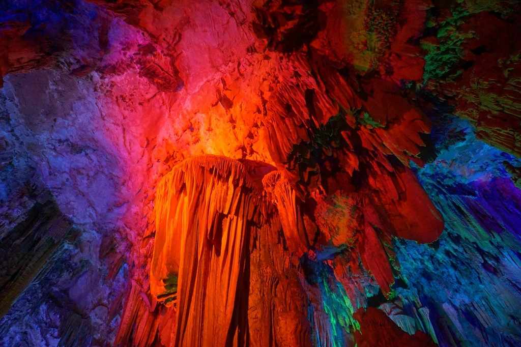 Cueva de la flauta de caña