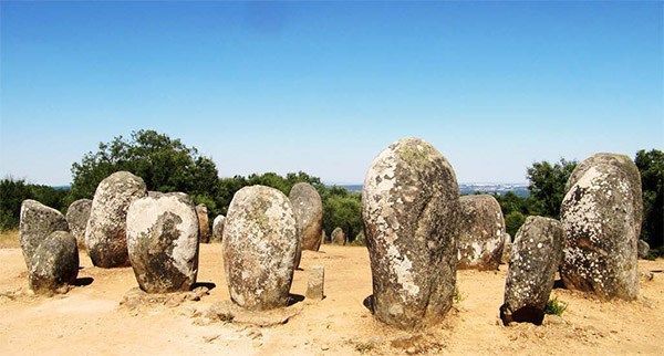 Cromlech de los Almendros megalitos