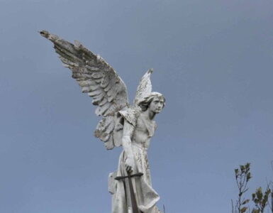 Si te gustan las emociones fuertes… 2 Cementerio de Comillas