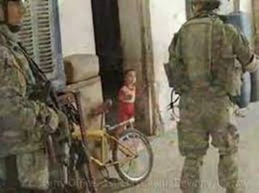 Militares y nino
