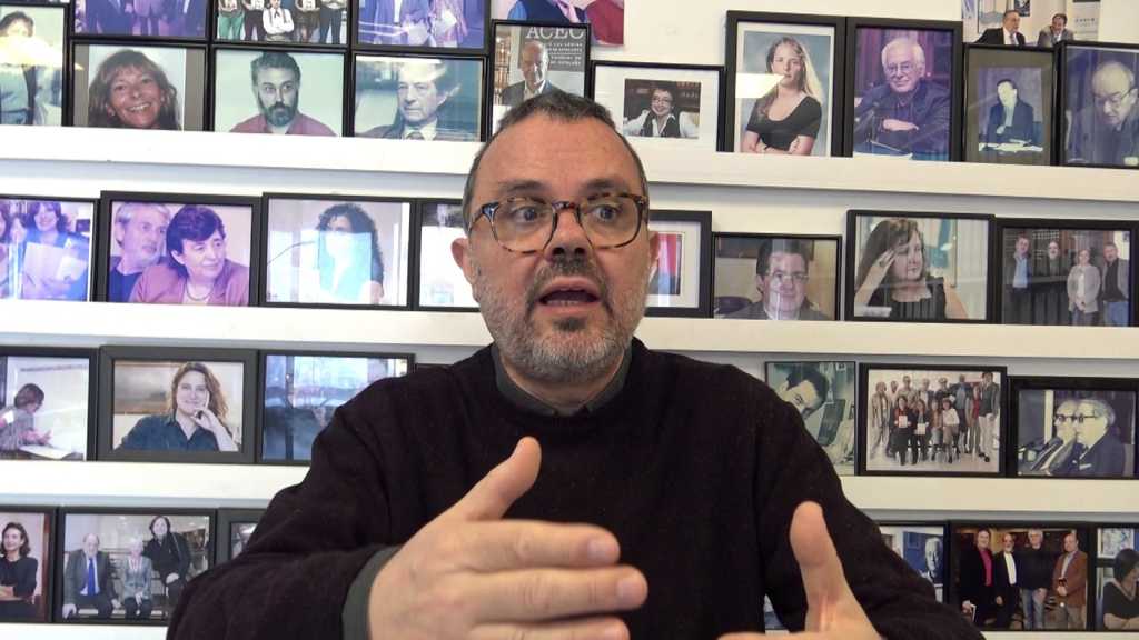 ESCRITURA Y LECTURA DE LOS VERSOS DE UN POEMA.