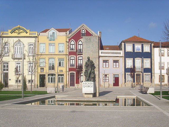 Monumento a Eça de Queirós en Póvoa de Varzim