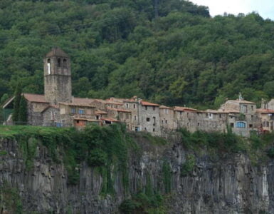 Gerona: una ruta medieval 10 pueblos medievales