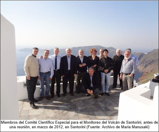 Miembros del Comité Científico Especial para el Monitoreo del Volcán de Santorini