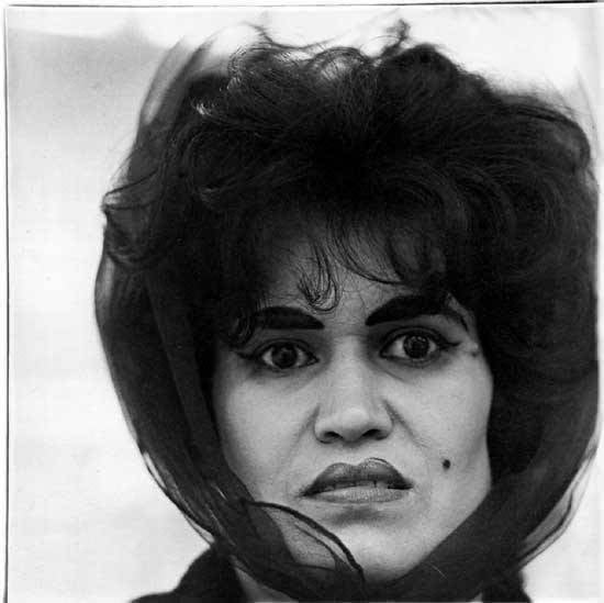 Mujer portorriqueña con lunar (1965)