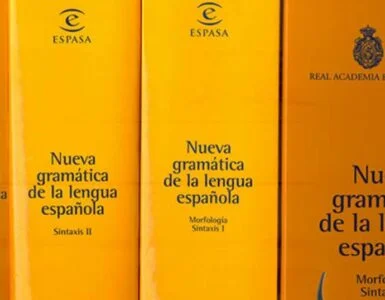 De la palabra al sintagma: algunas reflexiones sobre sintaxis española 2 semántica