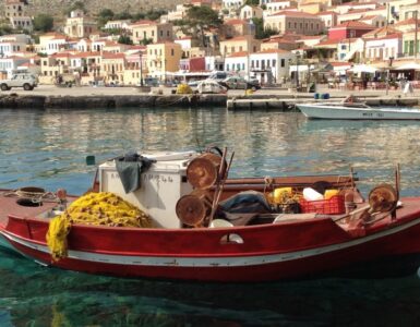 Navegando por las islas griegas a través de un libro y unos poemas 2 Halki
