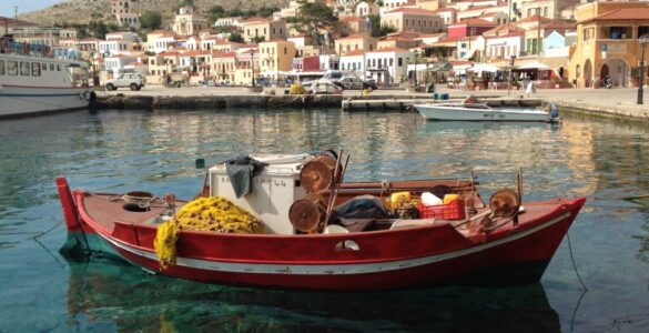 Navegando por las islas griegas a través de un libro y unos poemas 2 Halki