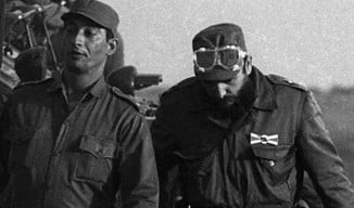 Arnaldo Ochoa con Fidel Castro Arnaldo Ochoa con Fidel Castro
