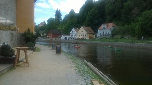 rafting en el río,