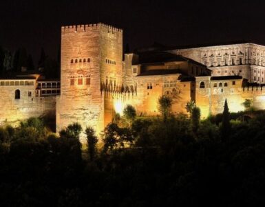 Dormir frente a la Alhambra