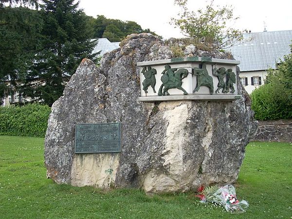 Monumento conmemorativo en Roncesvalles. Monumento conmemorativo en Roncesvalles.