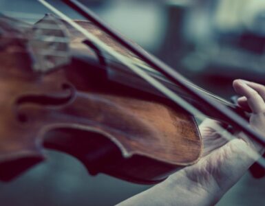 ¿Cómo la música se ha convertido en el motor del cambio social en el siglo XXI? 5 Musicología