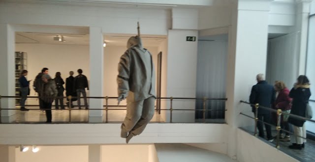 Juan MUñoz Con la corda alla boca
