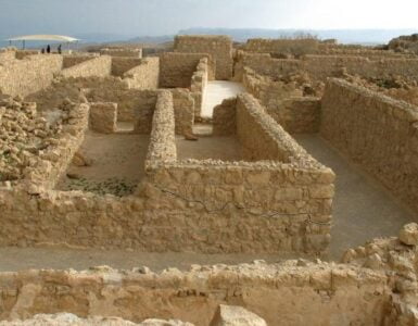 Masada: resumen de una lucha contra Roma 2 Almacenes de Masada