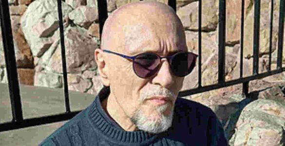 «Imagínote juzgándome pintoresco»: una lectura de 𝘝𝘪𝘦𝘯𝘦 𝘫𝘶𝘯𝘵𝘰 𝘤𝘰𝘯, el último libro (publicado en papel) de Rolando Revagliatti 13 Revagliatti