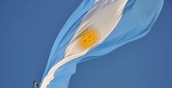 Un ejemplo de anacronismo literario: «A mi bandera» 15 A mi bandera
