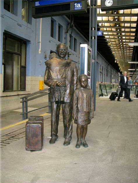 El monumento a Nicholas Winton El monumento a Nicholas Winton