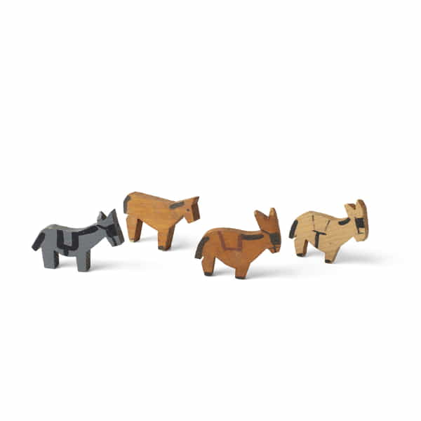  Burros y caballo