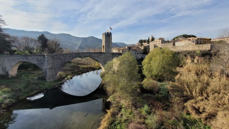 4 pueblos de España imperdibles 3 besalu