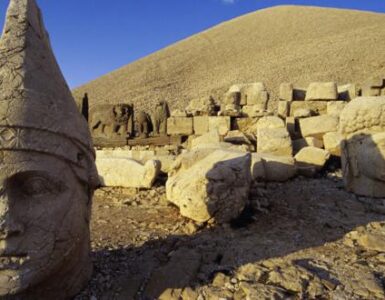 Radiografía del rencor 2 Decapitación de los dioses de Nemrut Dağ