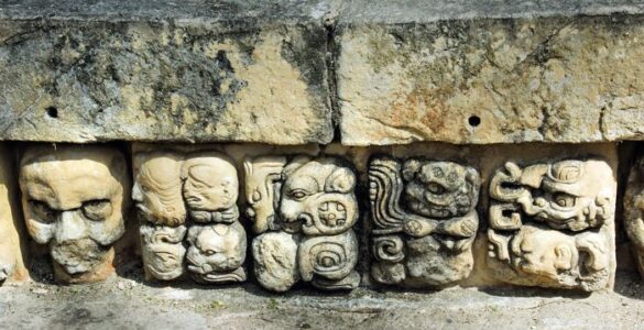 Guatemala: Los comienzos de la civilización maya 11 escritura maya